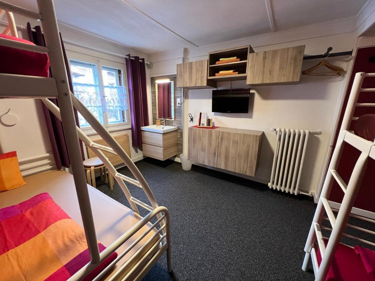 Adventure Hostel โคลสเตอร์ ภายนอก รูปภาพ